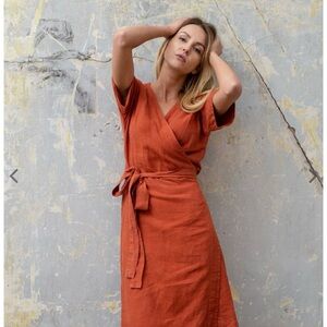 Line wrap dress / Vikolino